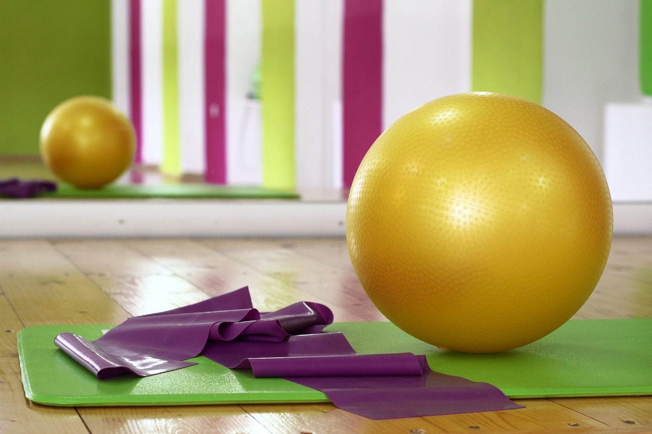 7 nejlepších předmětů pro domácnost, které lze použít jako cvičební zařízení pro domácí cvičení